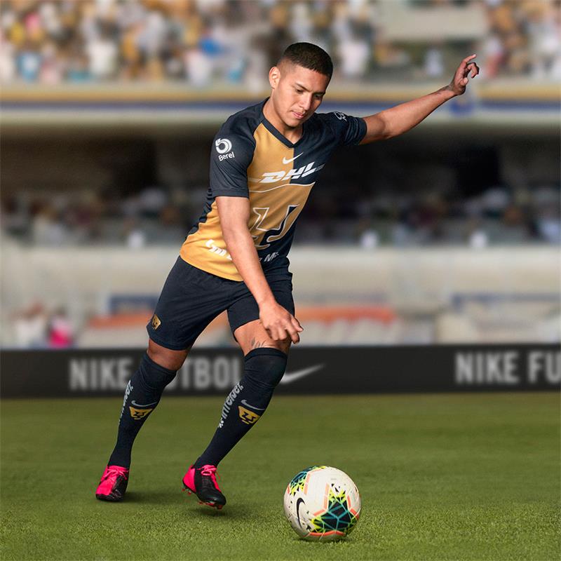 camiseta de futbol Pumas UNAM 2020